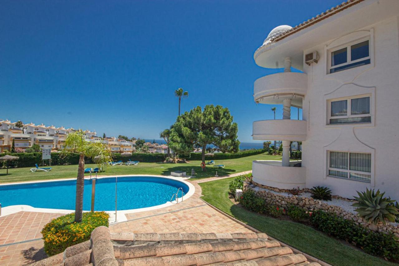 Wonderful 2 Bed Apartment With Stunning Sea Views Sitio de Calahonda Exterior foto
